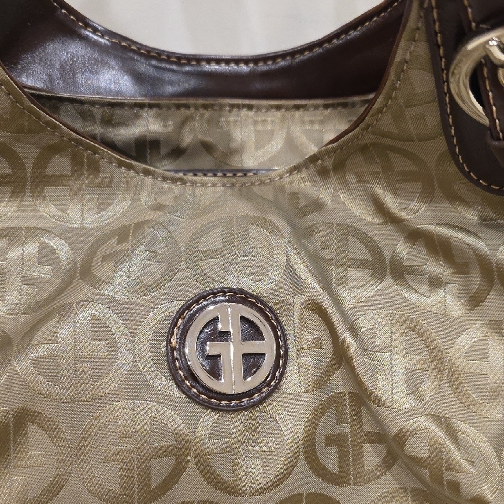 Stylish Beige and Brown Handbag - Picture 3 of 8